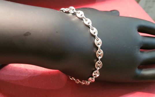 detail du bracelet Dona
