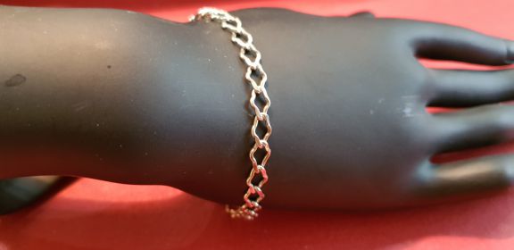 detail du bracelet Dona
